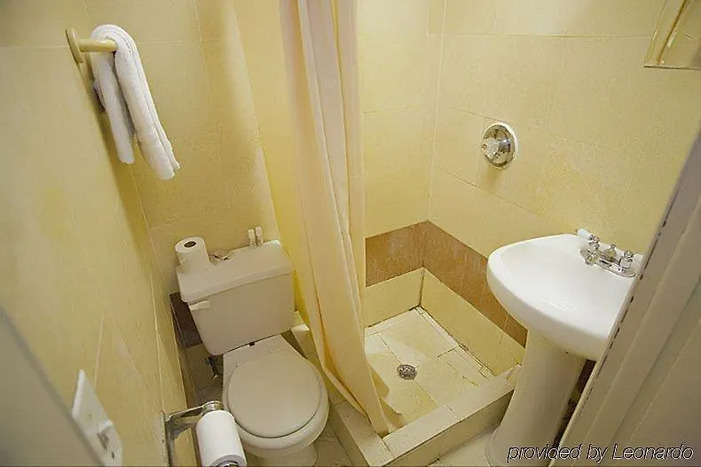 New York Inn 2*, نيو يورك