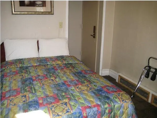 New York Inn 2*, New York United States